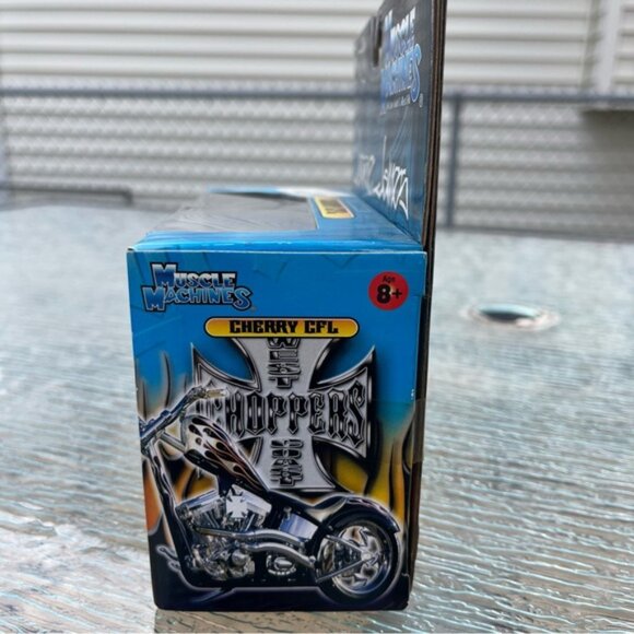 Muscle Machines West Coast Choppers Jesse James Cherry CFL Collectible - Picture 3 of 6